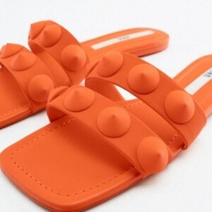 NEW ZARA WOMAN FLAT LEATHER WITH RUBBER STUDS ORANGE SANDALS SZ 10